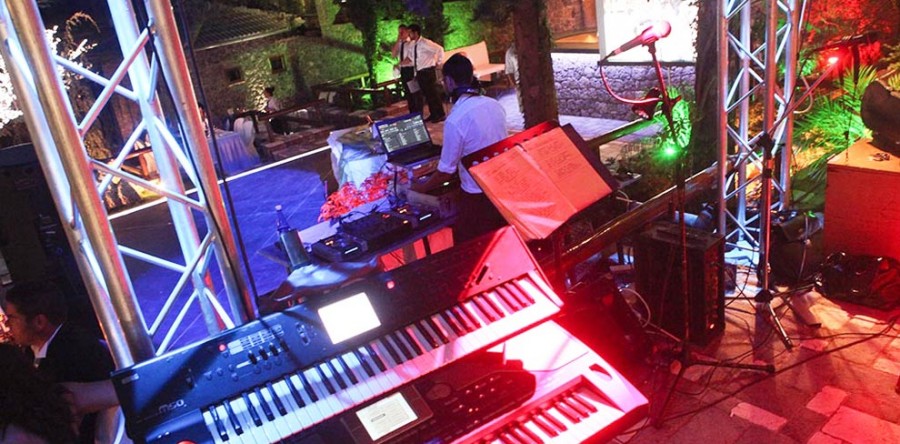 ΣΥΝΕΡΓΑΣΙΑ ΜΕ ΤΙΣ ΚΑΛΥΤΕΡΕΣ ΜΠΑΝΤΕΣ